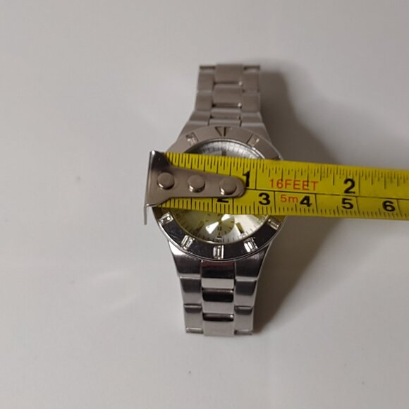 Very Nice 6 Inch Silver Tone Guess Watch - Picture 11 of 11
